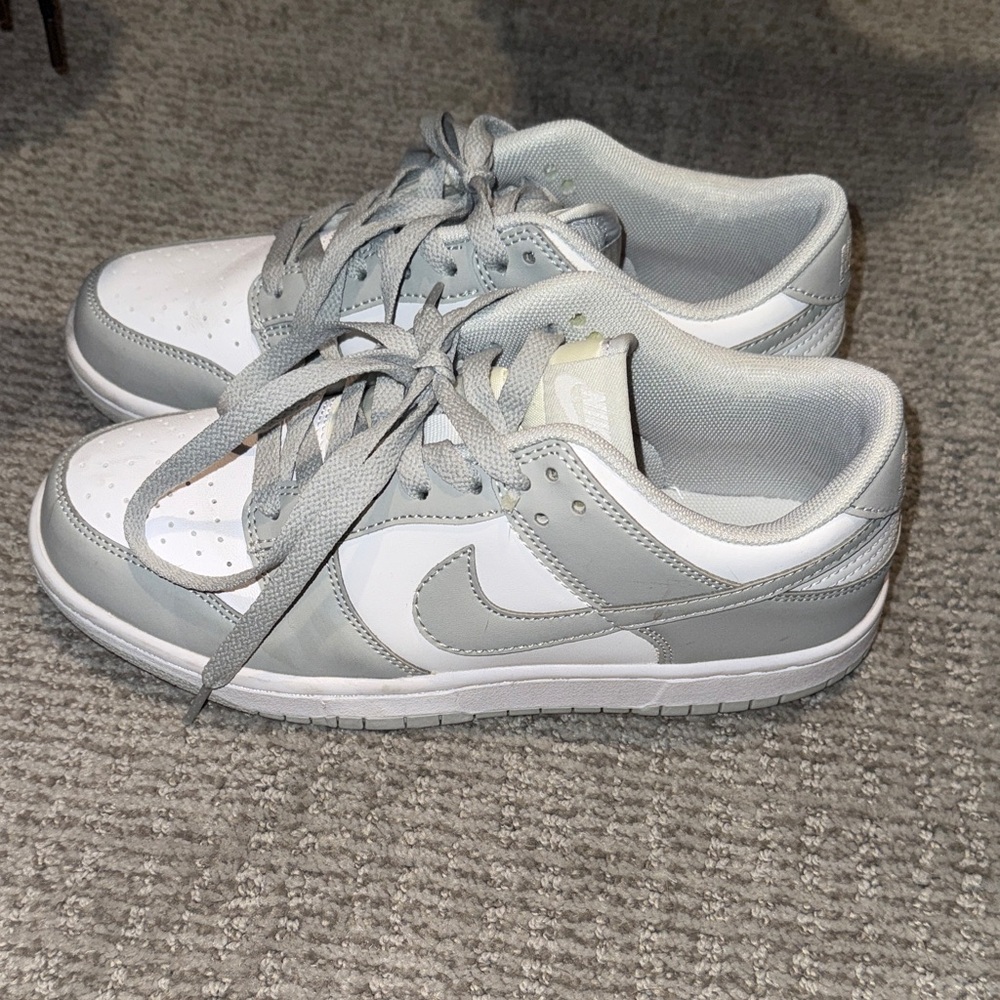 Nike Sneakers in Gray and White